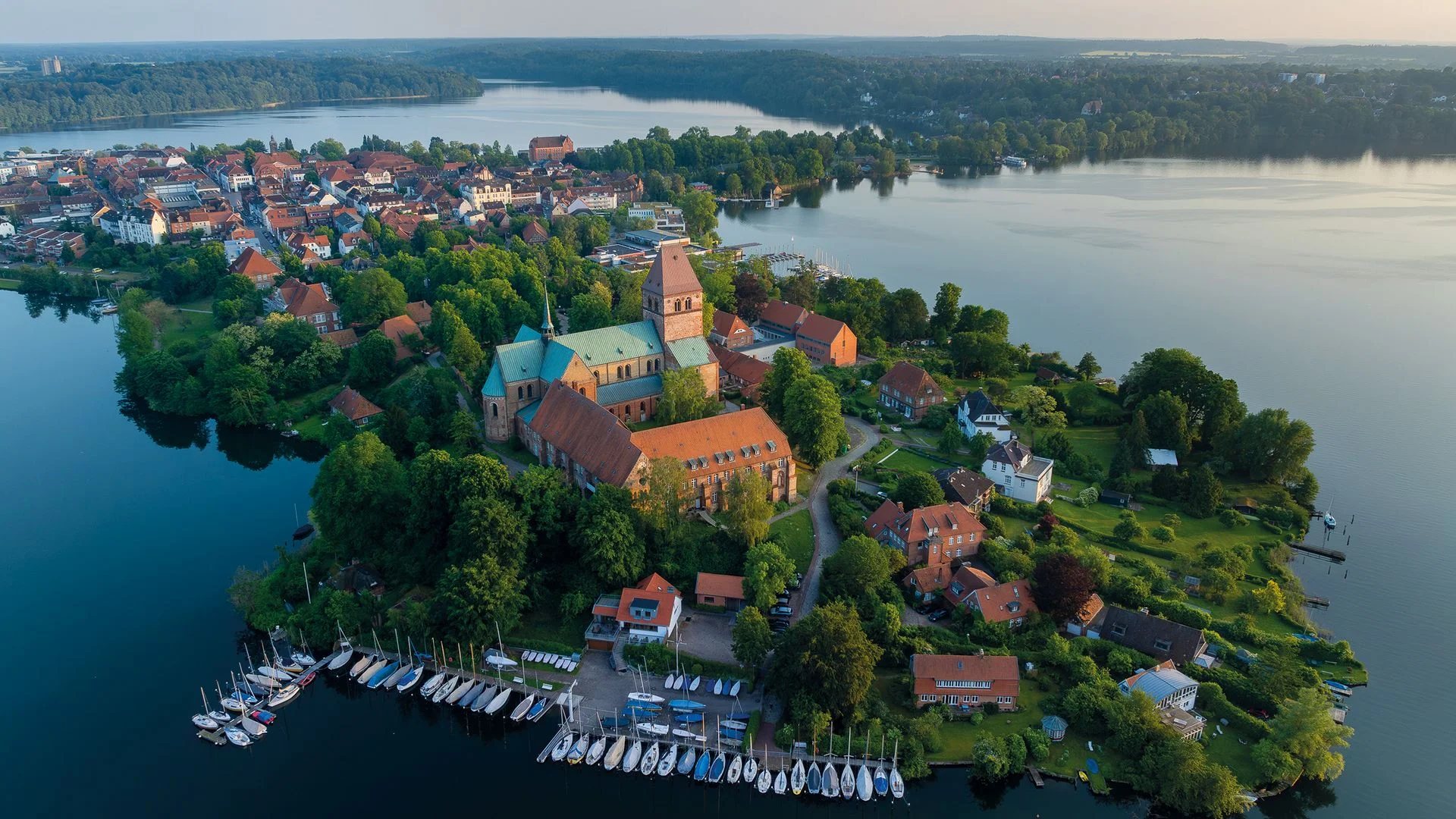 Ratzeburg von oben, die Inselstadt im Kreis Herzogtum Lauenburg